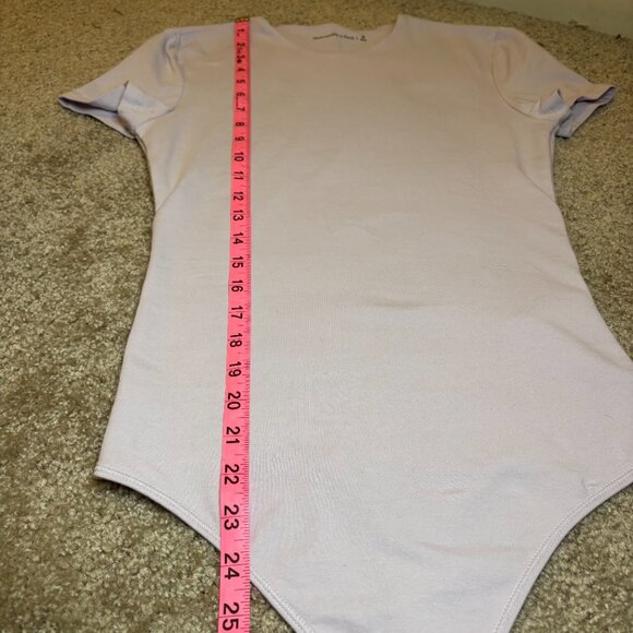 Abercrombie & Fitch Gray Soft Matte Seamless Tee Bodysuit Womens Size M #170 - Picture 5 of 8